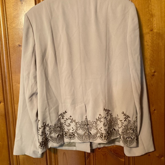 Size 14 Women’s Harris Wallace Jacket 100% Polyester - Picture 2 of 4